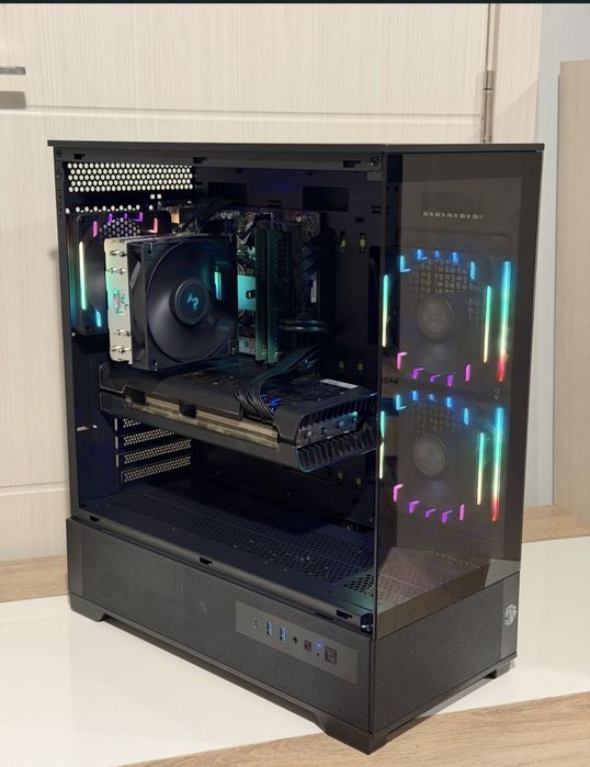 Геймърски компютър i7-6700, RX5700, 32GB