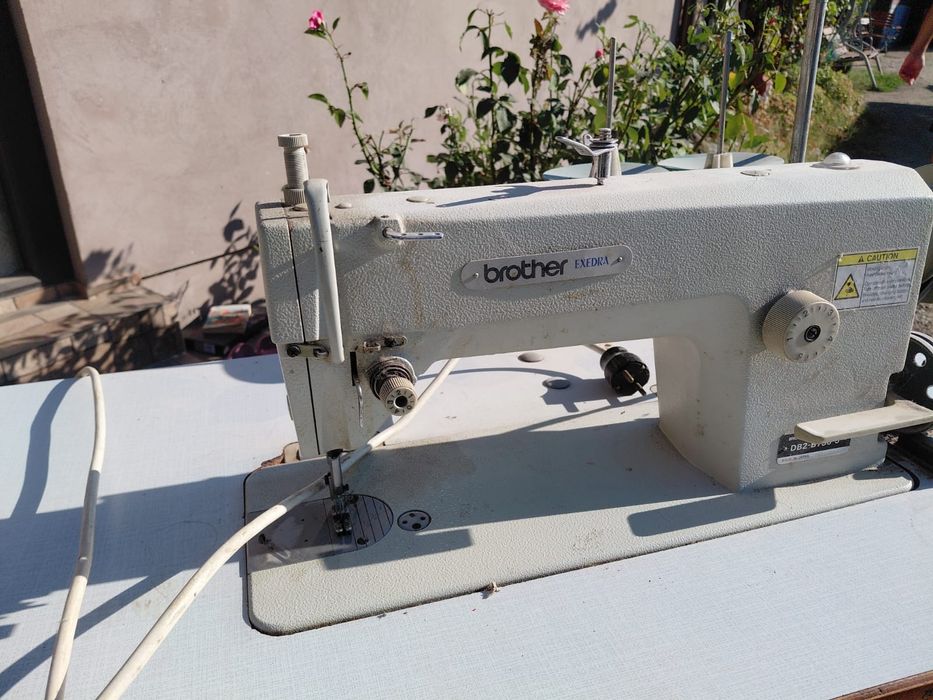 Mașină de cusut industrială Brother Exedra DB2-B736-5 – pentru materiale grele
