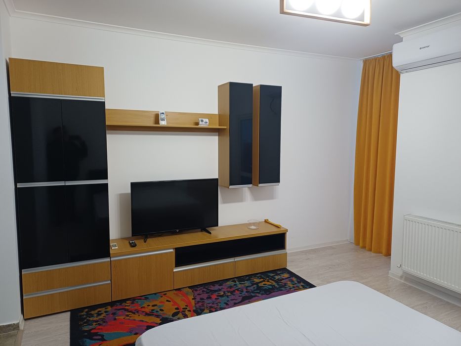 Vand Garsoniera Militari Residence