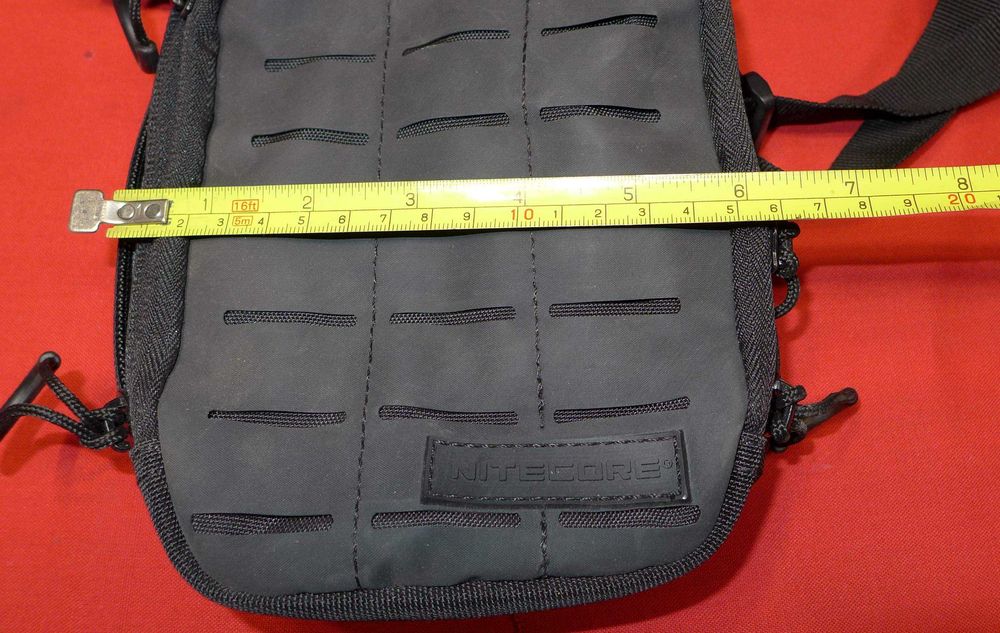 Чантичка Nitecore - прочутите LED фенерчета