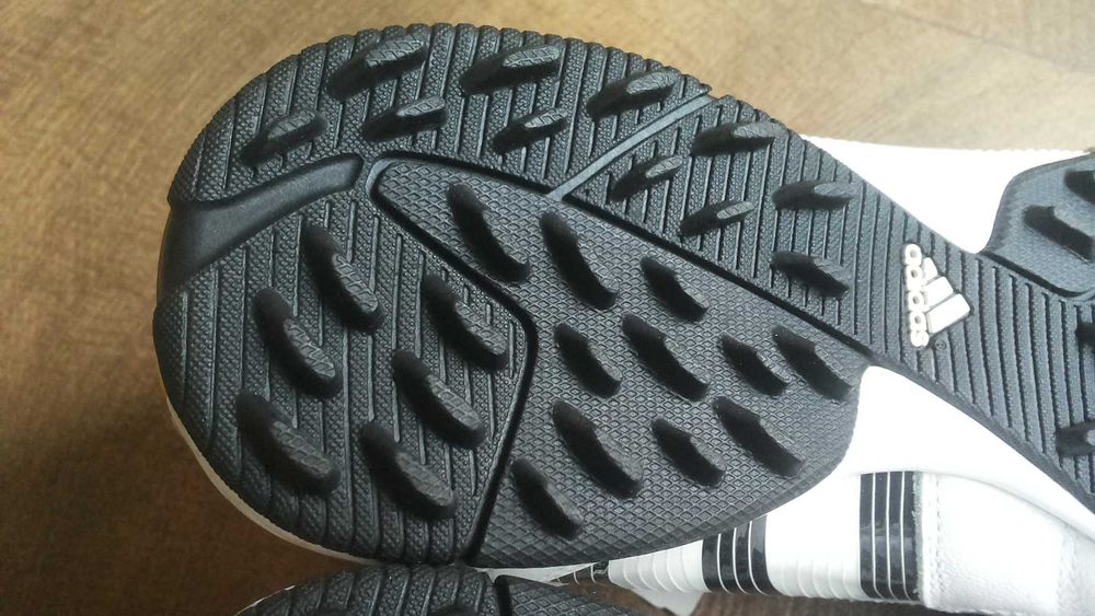 Adidas PREDATOR Football EUR 39 1/3 стоножки ест кожа369-14-S