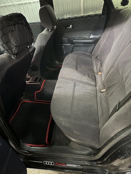 В пррдаже Ауди 80 Б4