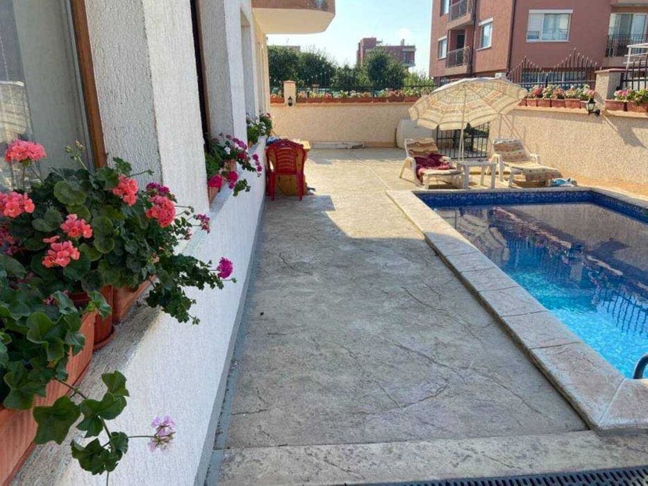 Студио под наем в Свети Влас - лято 2025