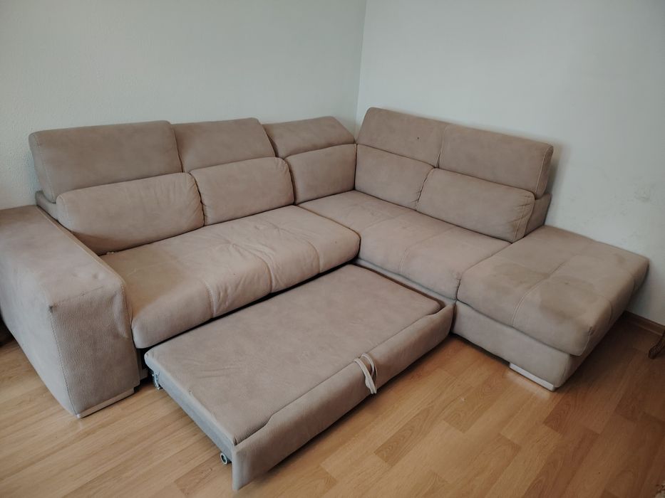 Canapea de colț extensibilă