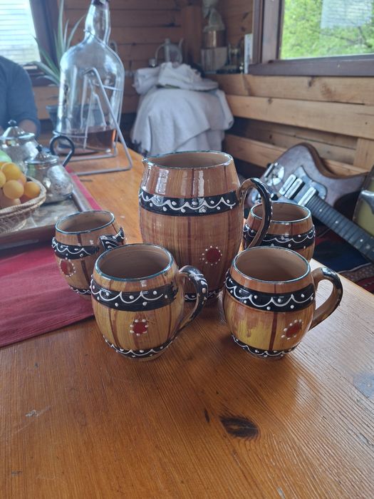 Керамичен сервиз за вино