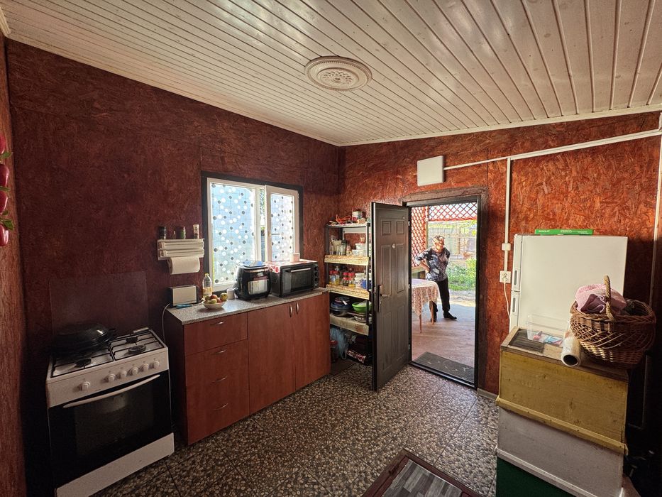 PF vand apartament 2 camere  cu gradina