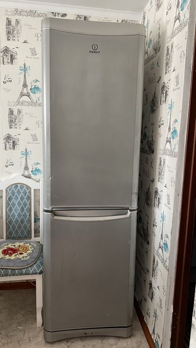 Продам холодильник