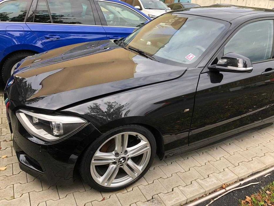 BMW Seria 1 118D M packet Automat Xenon Trapa PDC HarmanK NBT AVARIAT