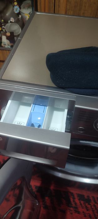 Продам стиральную машинку LG