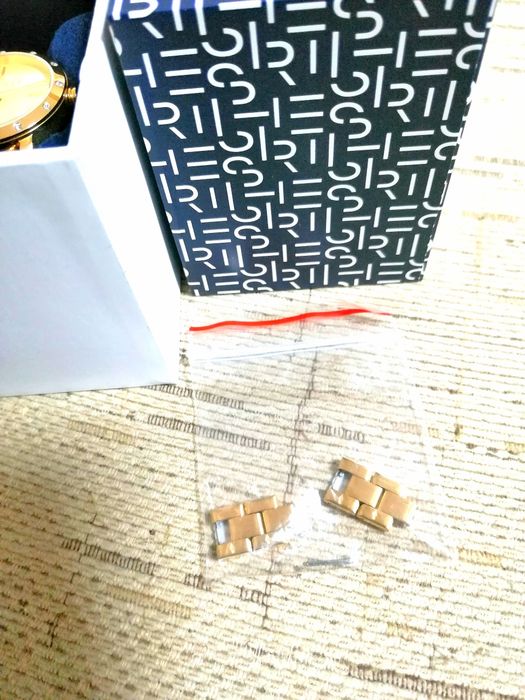 ESPRIT дамски часовник/златен