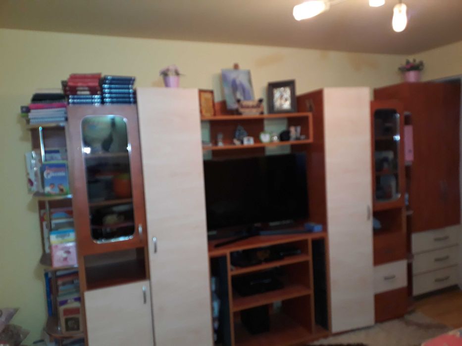 Inchiriez apartament