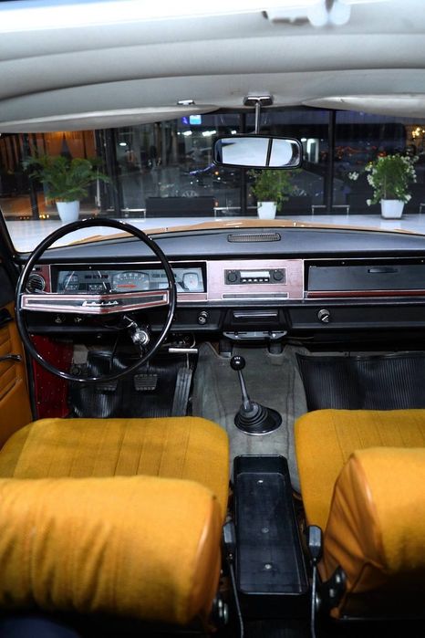 Волга газ 2410 идеал холатда пробег 2300 км , завод холатида.