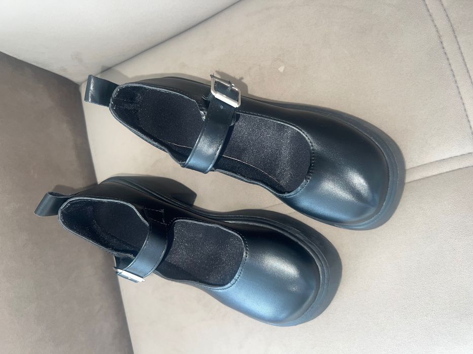 Черни обувки размер 39 еко кожа топ тренд