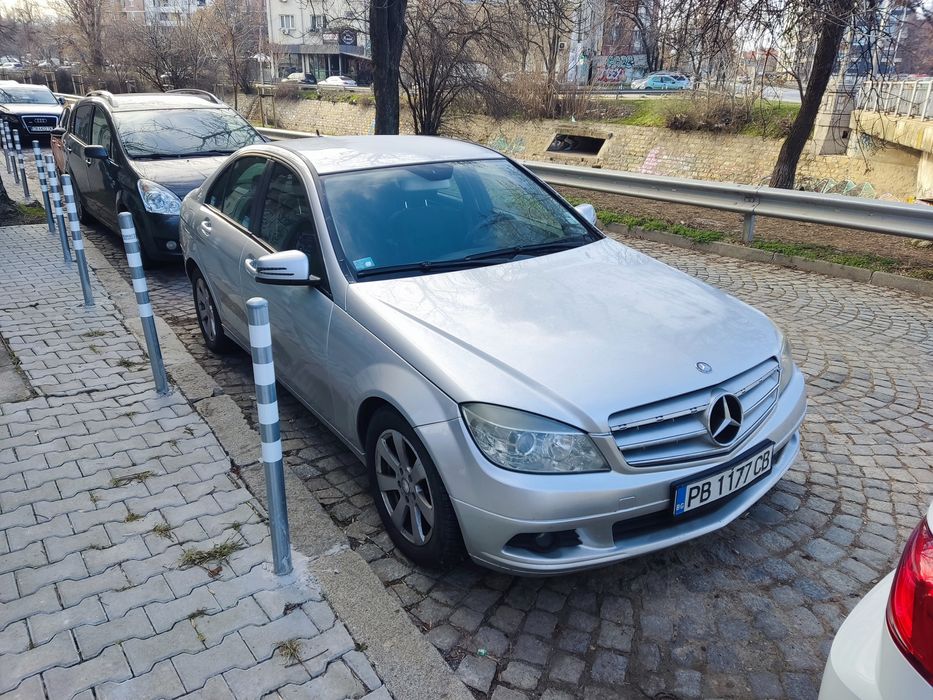 Мерцедес  *С200*