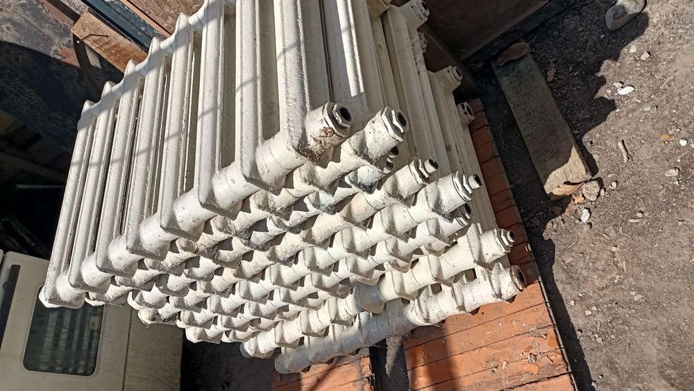 Батарея чугунная