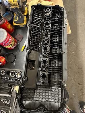 Капак клапани М54