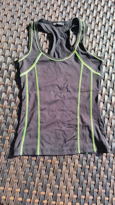 Спортни дрехи - всичко по 5 евро