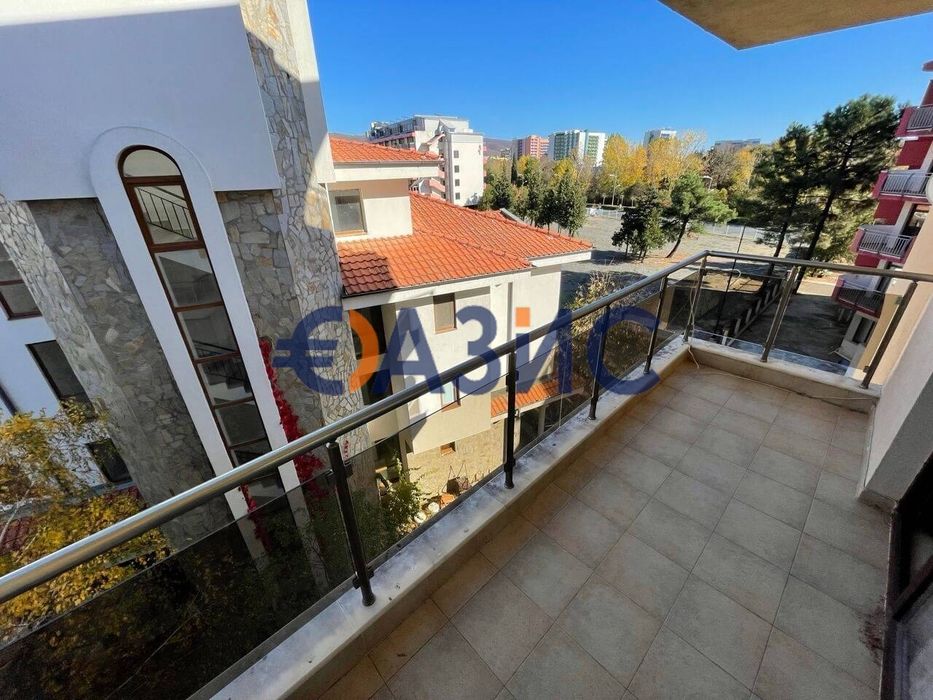 Продава се Тристаен апартамент в к.к. Слънчев бряг - 105 кв.м за 559 €/кв.м - Снимка #11