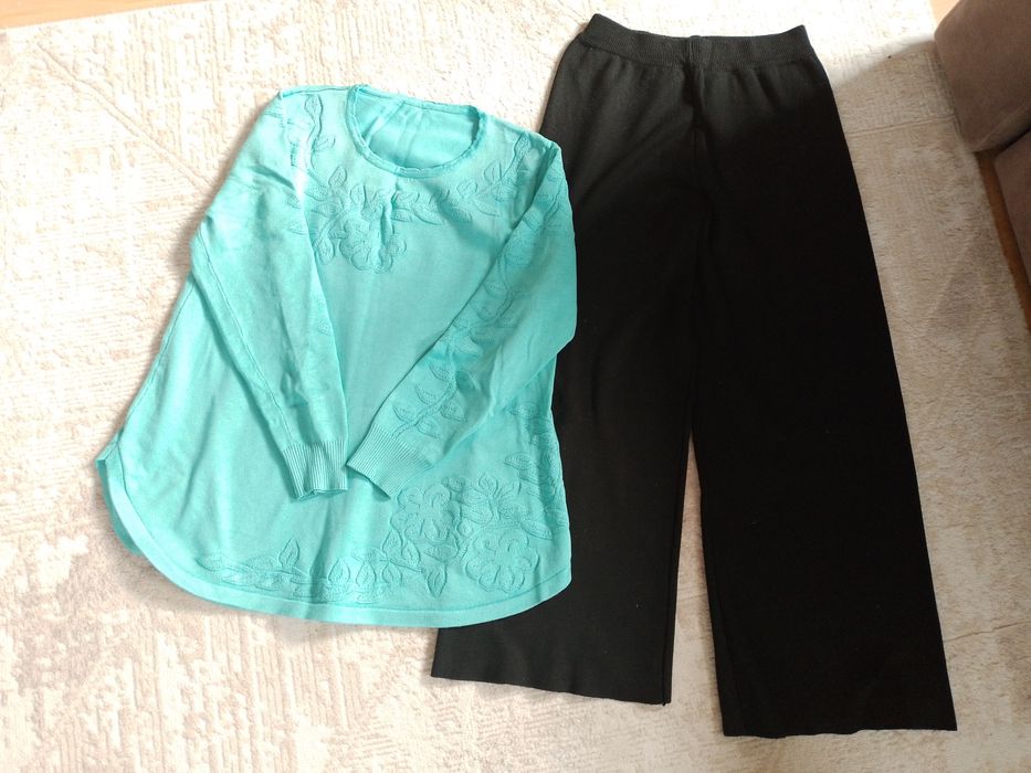 Большая сумка женской одежды