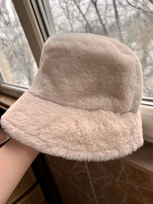 Caciula pufoasa ( bucket hat)