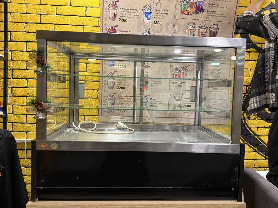 Витриный холодильник
