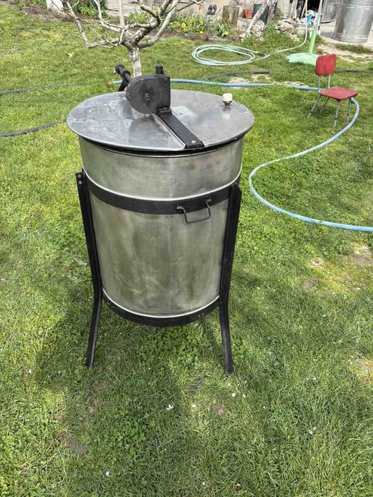 Центрофуга за пчелен мед