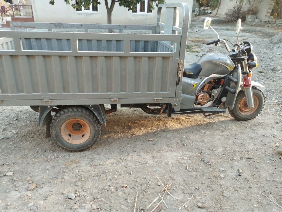 Lochin muravey 2 tonnalik qoʻshbalon probeg 3000 km