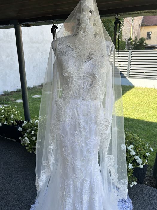 Rochie mireasa  spectaculoasa!