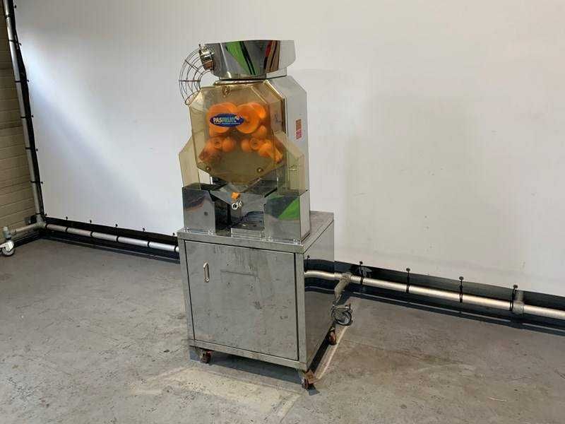 Фреш Машина Zumex SPEED PRO SELF-SERVICE POD Професионална