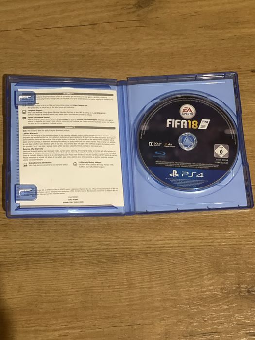 Продавам две игри за PlayStation 4: Watch Dogs и Fifa 18