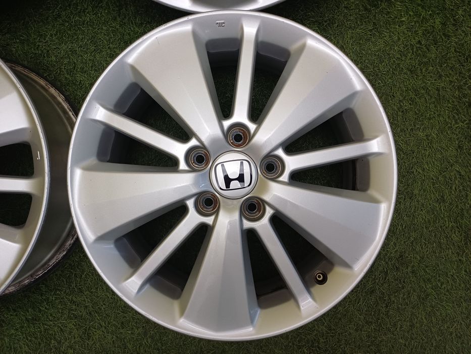 Диски R17 5x114.3 на Honda и другие.