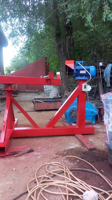 Станок для обрезки углов поддона