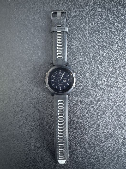 Продам спортивные часы Garmin