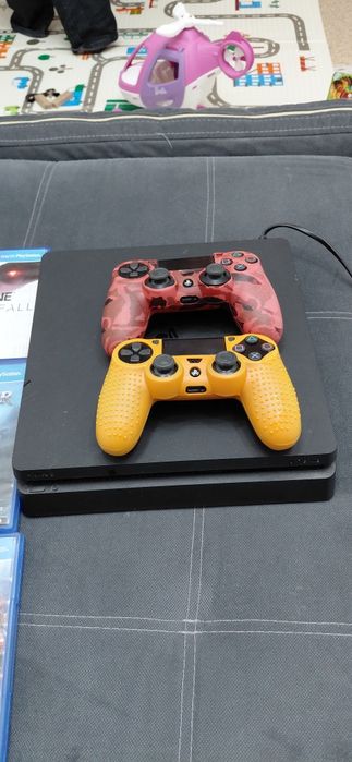 Продам Сони Плайстейшн 4