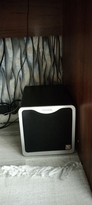 Продам компьютерный стол вместе с компьютером