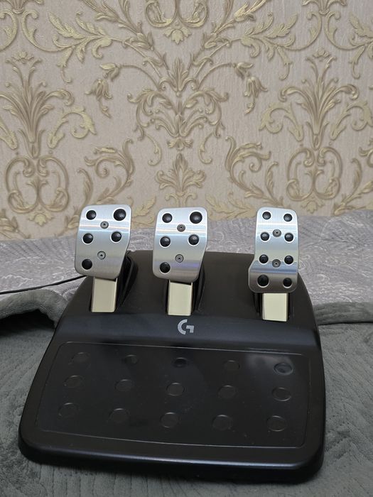Игровой руль Logitech g923 trueforce