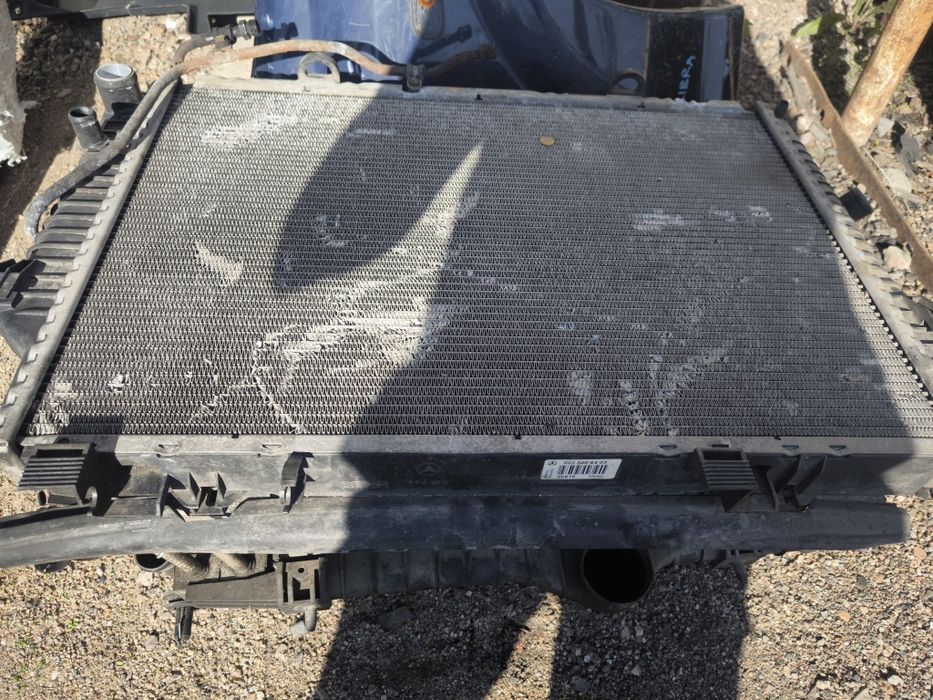 Основной радиатор оригинал Мерседес C220 w202