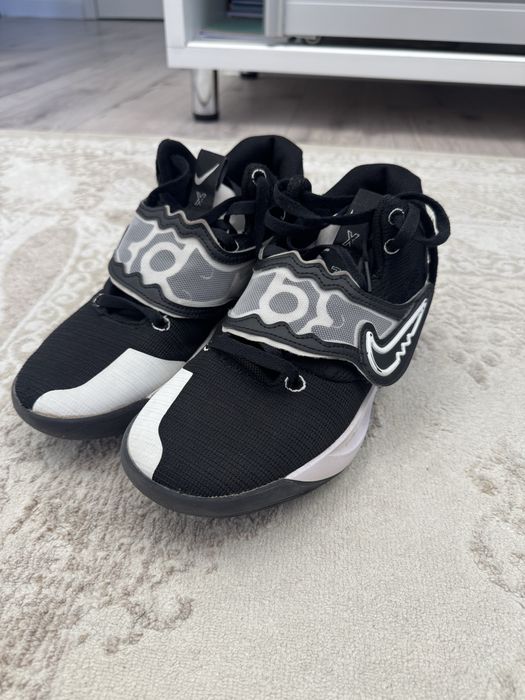 Бактебольные кроссовки Kevin Durant