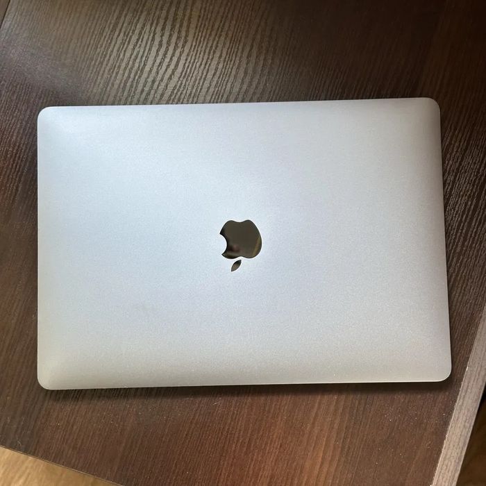 Продам MacBook Pro 2017 (макбук Про 2017)