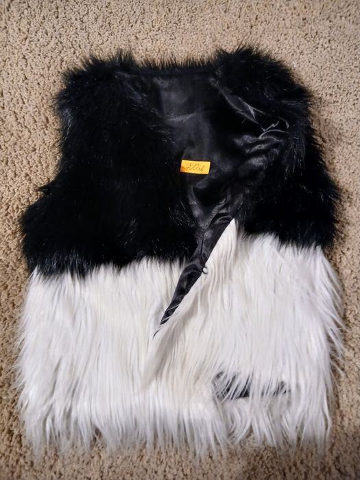 Модерен дамски елек L/XL   20 лв.