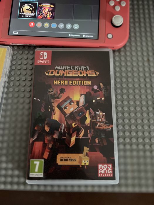 Nintendo Switch Lite Coral