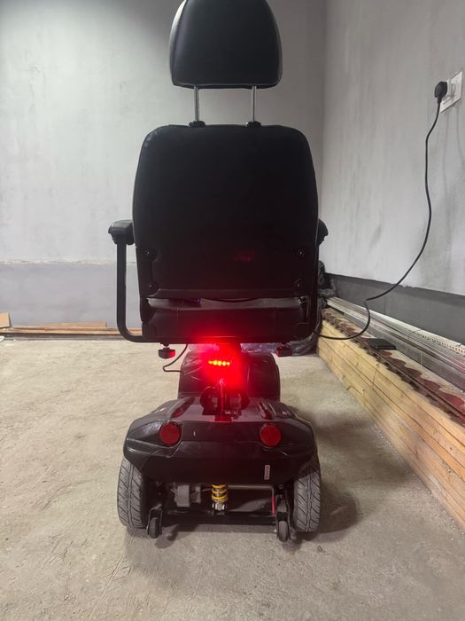 Scuter / Carucior electric pentru persoane cu mobilitate redusa!