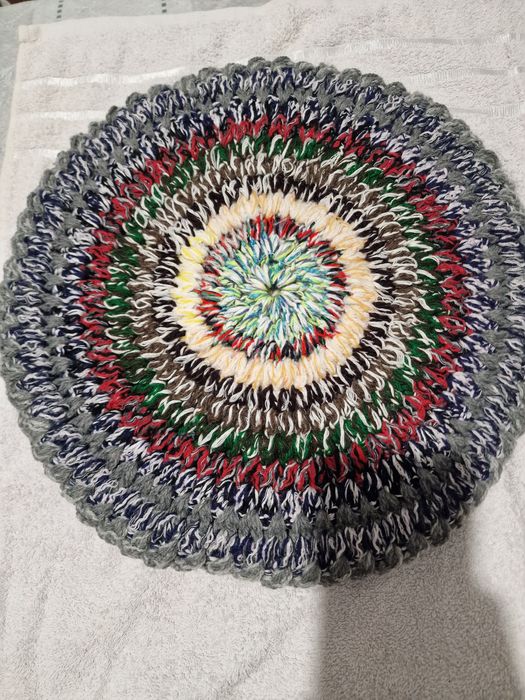 Ръчно изплетени столовки от вълна