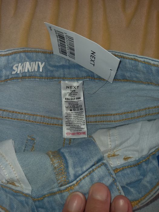 Чисто нови дънки Next размер 122 - цена 60лв. За двата чифта.