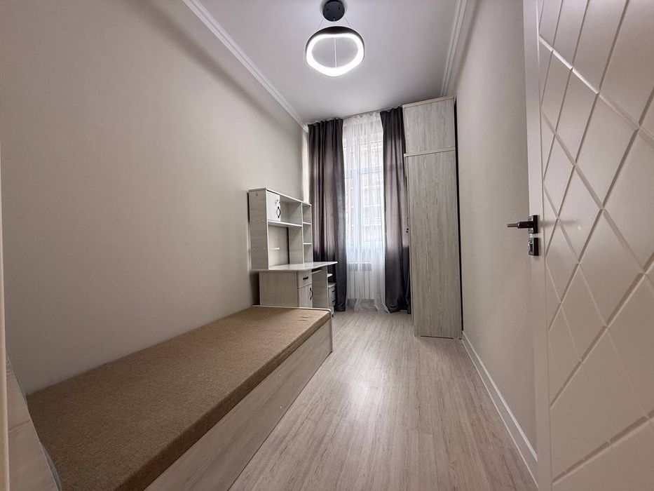 Продается 2в3 ком квартира, ЖК Assalom Sohil, ор-р: ул. Бадахшон, 65м²