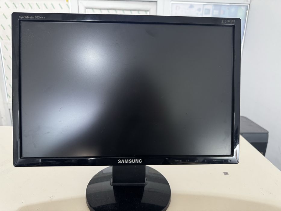 Монитор samsung 19  дюймов