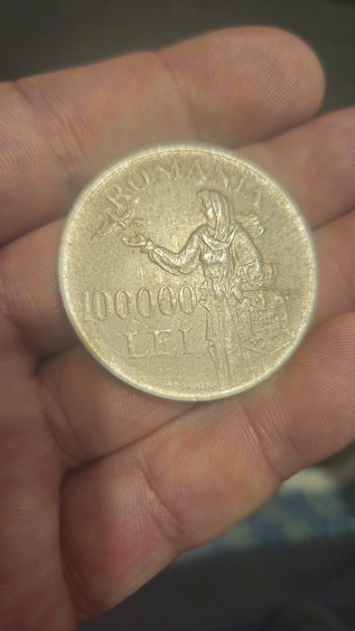 Vând monede de argint