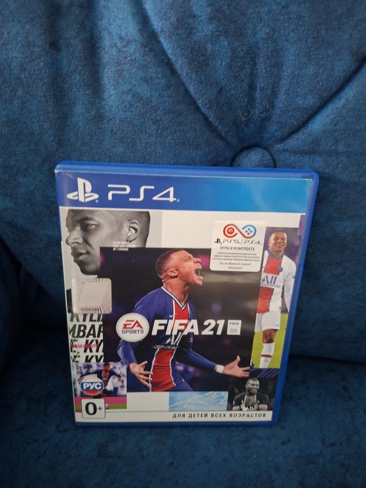 Playstation 4 slim
1tb памяти
2 геймпада