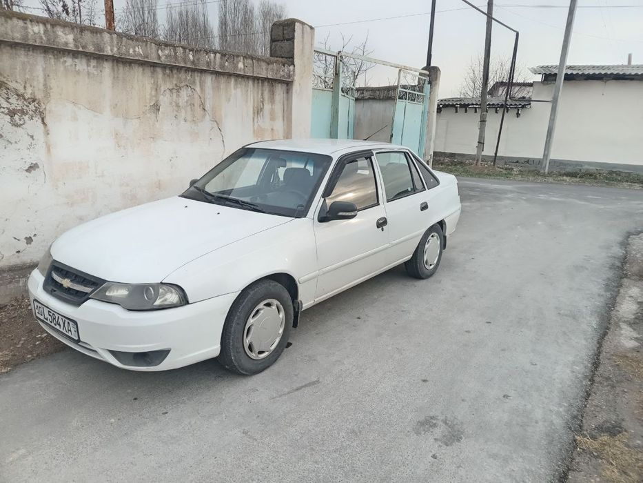 Neksiya 2 sotiladi 2014 rangi oq yurgani 250 ming narhi 4000 kami bor