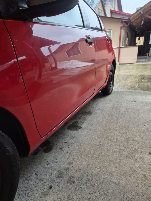 Toyota yaris 3 benzina 1.o